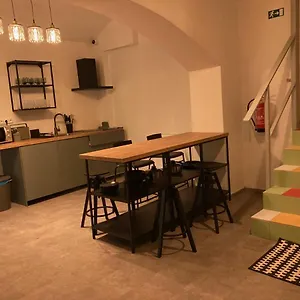 Hostel Capsule Erbenova, Prague